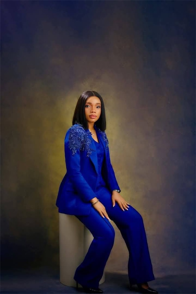 Royal Blue Formal Women Suits  - огляд і ціна Women Formal Wear Coat